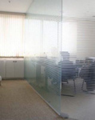 divisorias-vidro-03 divisorias-vidro-03